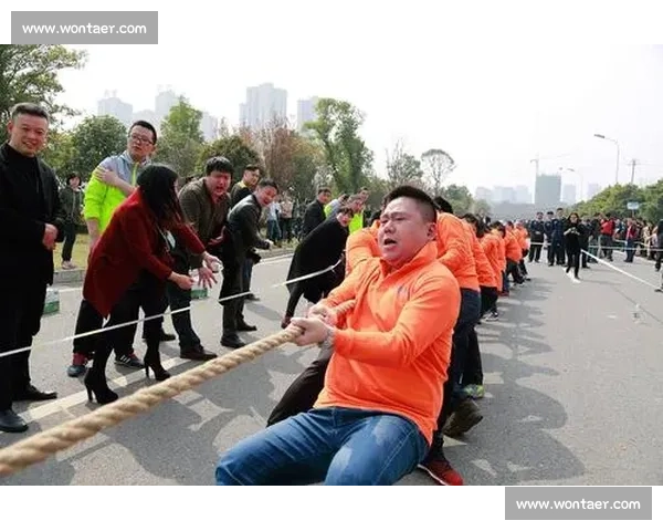 《激烈对决:爬山与拔河比赛的体力与智慧较量》